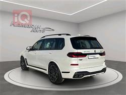 بی ئێم دەبڵیو X7